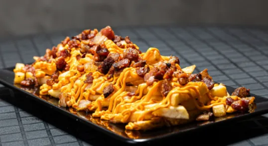 Batata fritar com cheddar e bacon ´´ou´´ calabresa